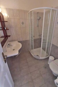 standard-double-room-with-sea-view-bathroom-philoxenia-hotel-corfu